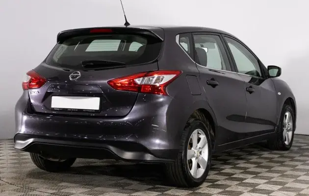 Nissan Tiida, фото №2