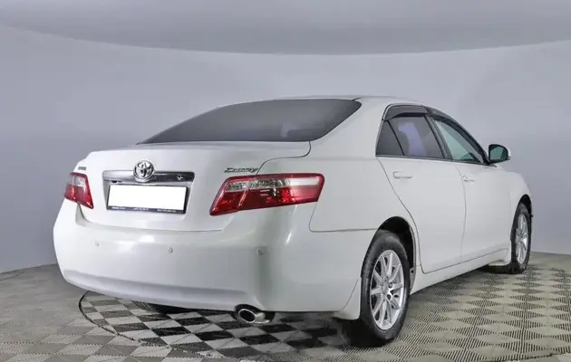 Toyota Camry, фото №2