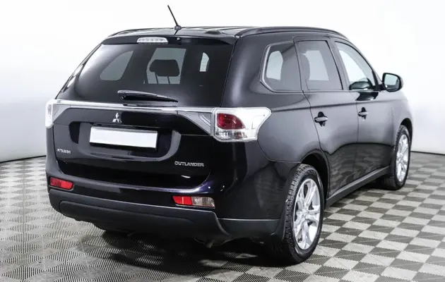 Mitsubishi Outlander, фото №2