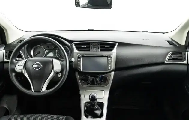 Nissan Tiida, фото №6