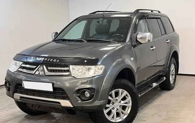 Mitsubishi Pajero Sport, фото №1