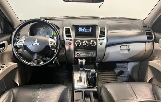 Mitsubishi Pajero Sport, фото №10