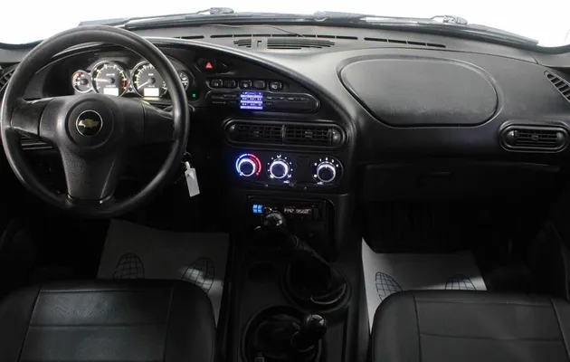 Chevrolet NIVA I Рестайлинг, фото №5
