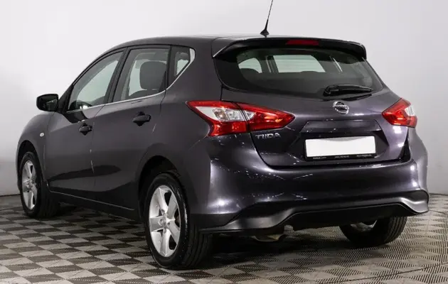 Nissan Tiida, фото №4