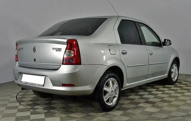 Renault Logan, фото №2