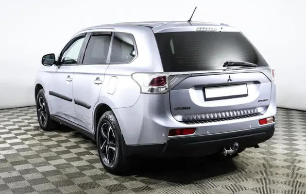 Mitsubishi Outlander, фото №4