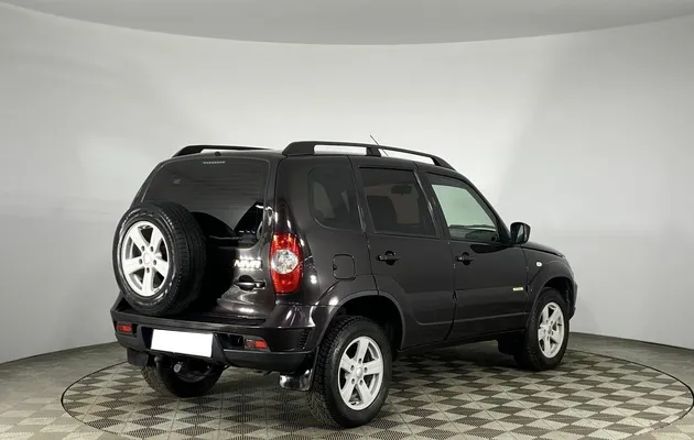 Chevrolet NIVA I Рестайлинг, фото №2