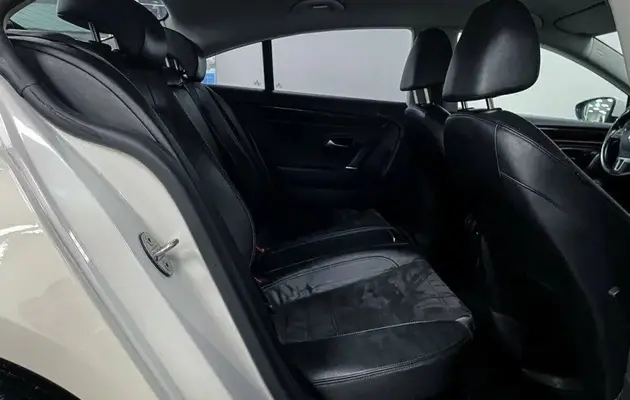 Volkswagen Passat CC, фото №8