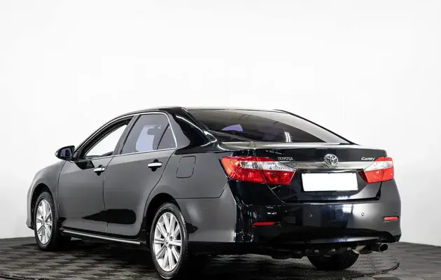 Toyota Camry, фото №4
