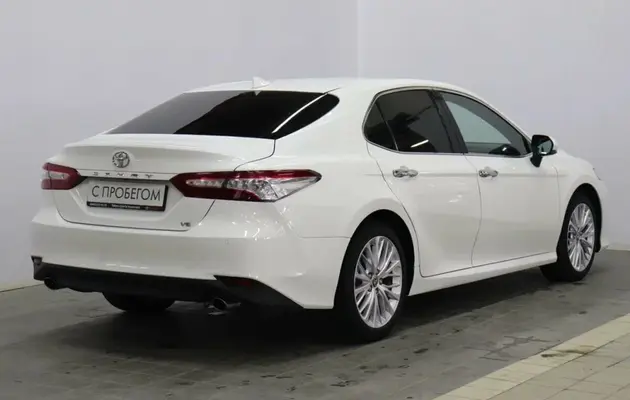 Toyota Camry, фото №2